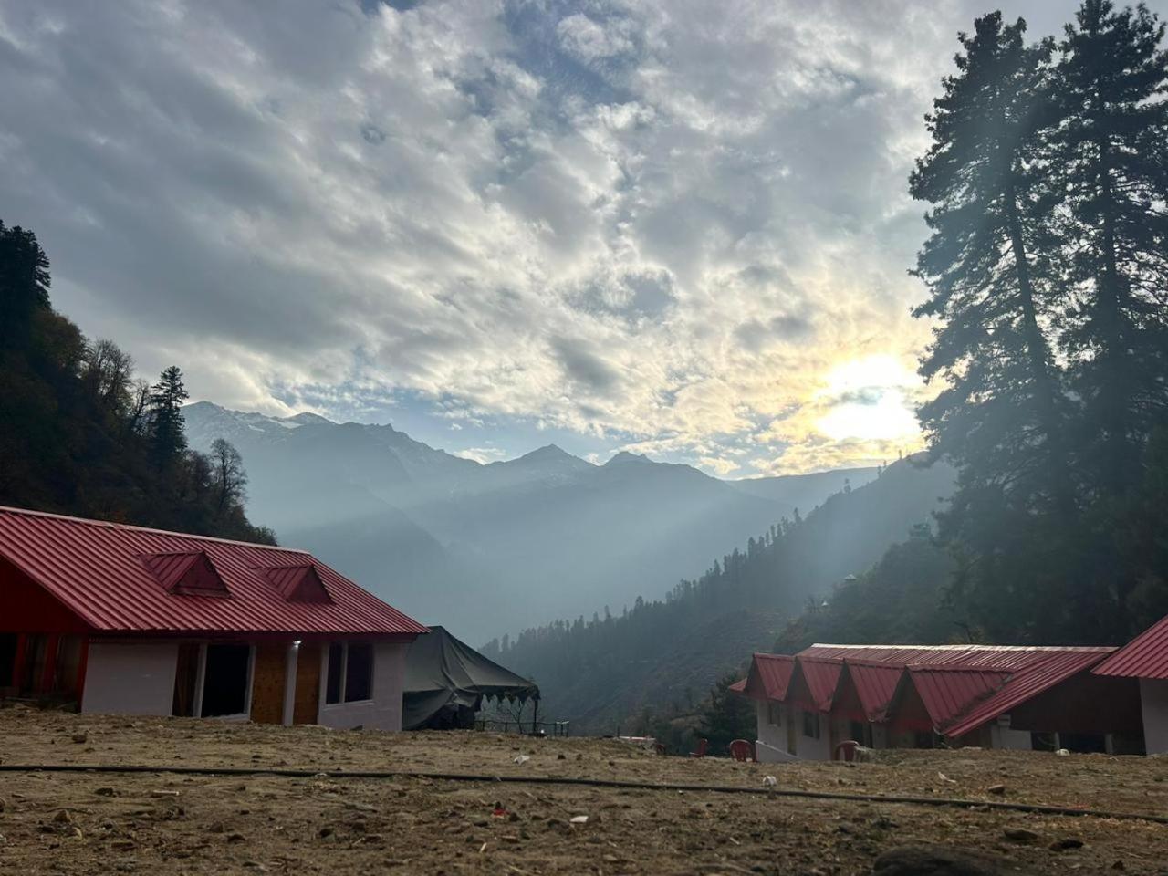 Lord Shiva Dimension Hotel Tosh Exterior foto